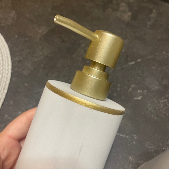 🫧 Sunday Citizen Resin Faux Marble Bath Set 🫧 - Picture 5 of 7